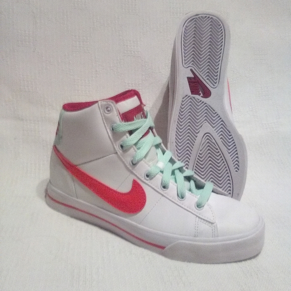 Nike Shoes - 💕NWOB Nike 354697-123 "Rare"Sweet Classic Hi Tops